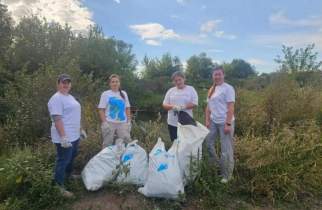 В Курской области от мусора очистили 1,2 км берега