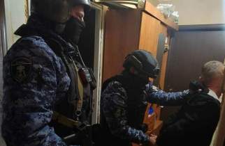 В Курске мужчина с ножом напал на сестру
