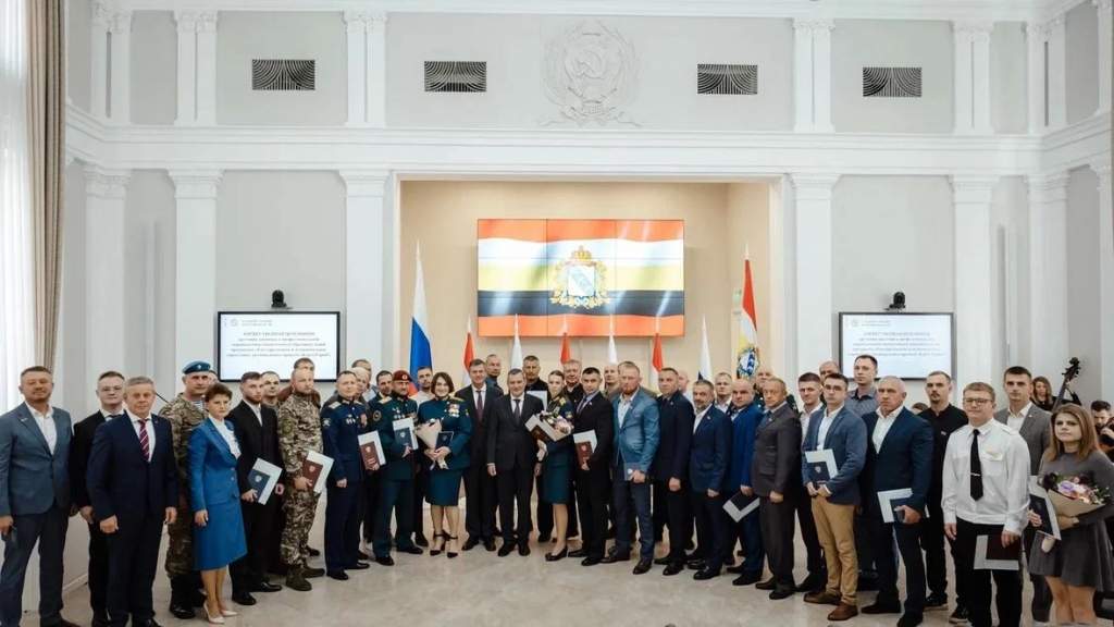Первые 49 участников СВО получили дипломы программы «Курск.Герои!»