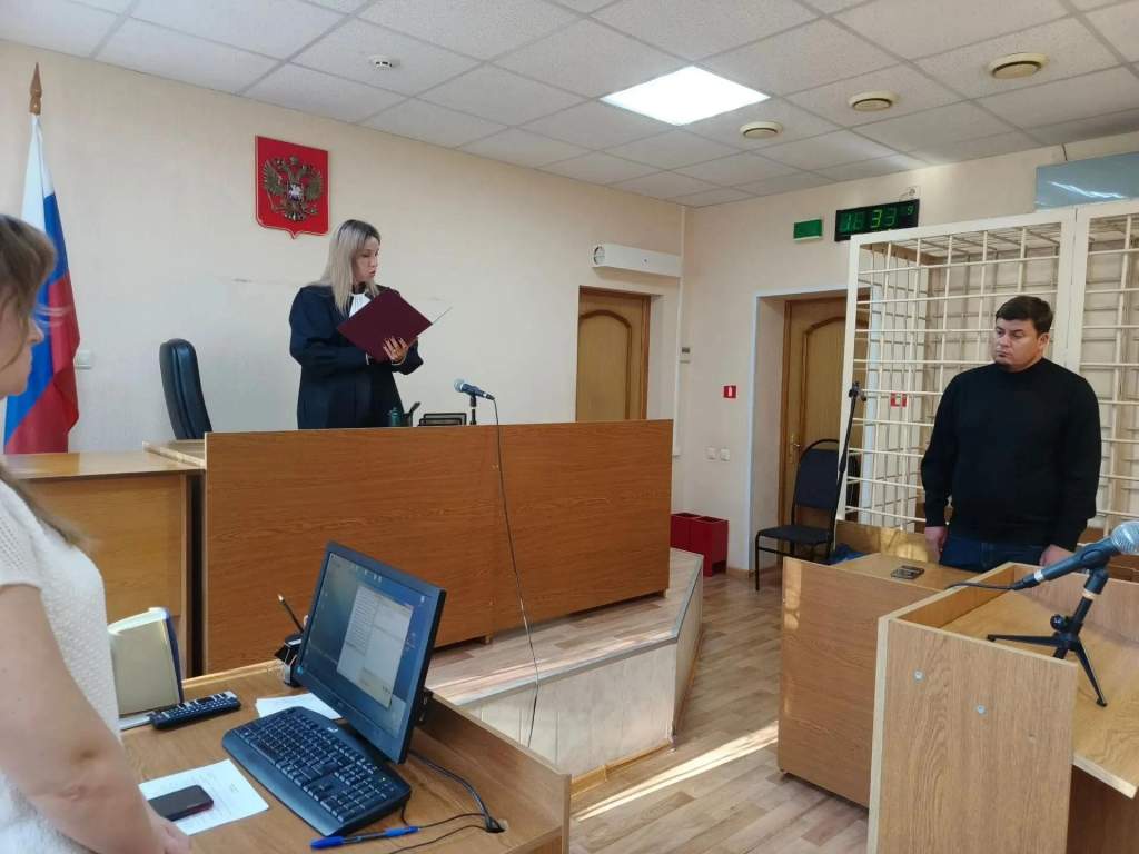 В Курске присвоивший 800 тысяч детских денег тренер ФК "Факел" оштрафован