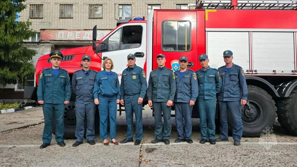 Сотрудник МЧС закрыл собой семью с ребёнком во время взрыва в Железногорске