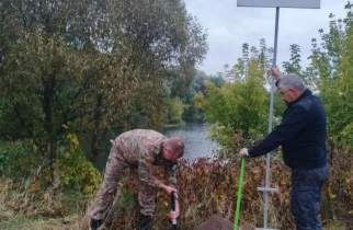 На реке Тускарь в Курской области обозначили зимовальные ямы