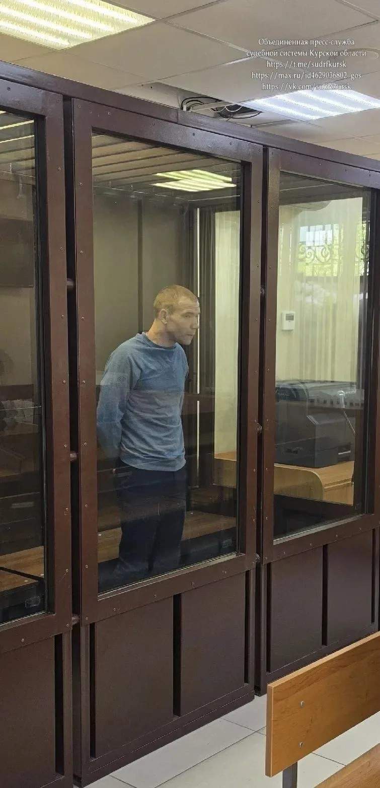 В Курской области помощник по хозяйству воровал из под-подушки