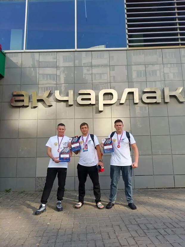 Курские ветераны СВО выступают на турнире по плаванию в Казани