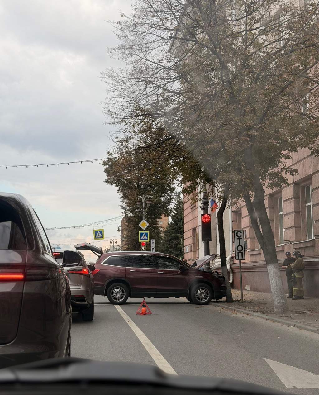 В Курске ДТП осложнило движение по улице Ленина