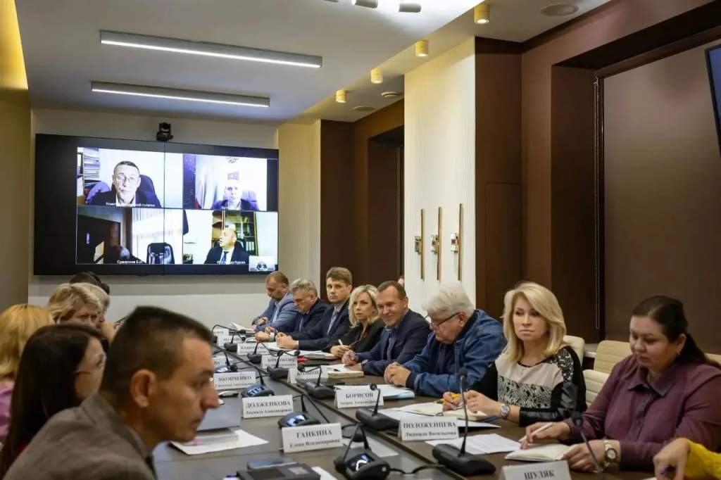 Курян приглашают обсудить поправки в Устав города