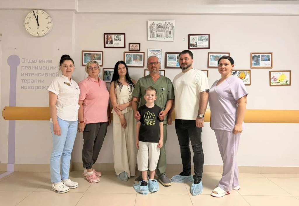 Один балл по Апгар: выживший мальчик из Курска каждый год благодарит врачей