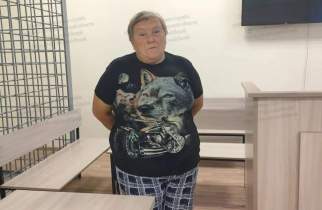 Курянка во время застолий обокрала знакомых