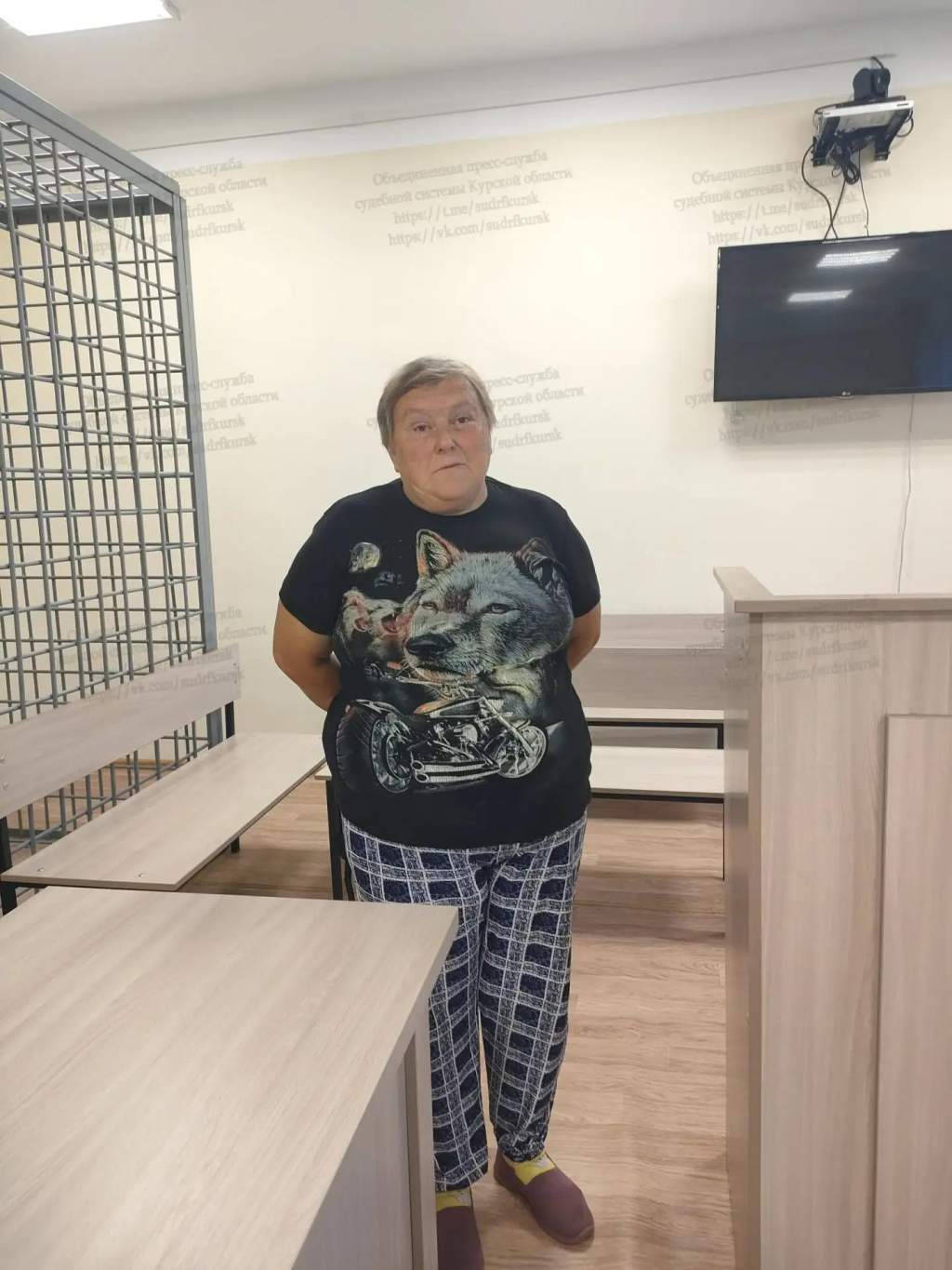 Курянка во время застолий обокрала знакомых