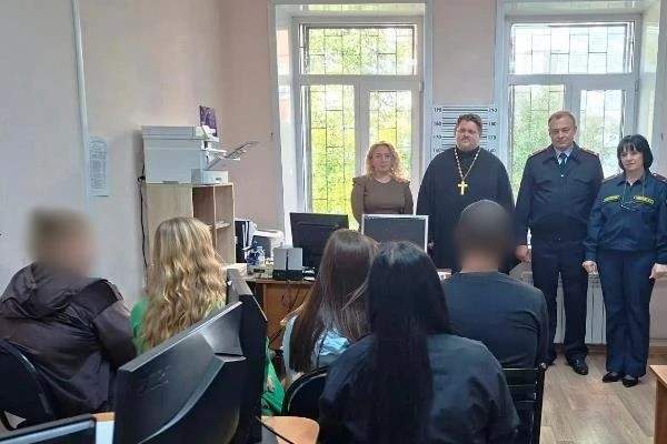 В Курской области осуждённым без изоляции напомнили о вреде наркотиков