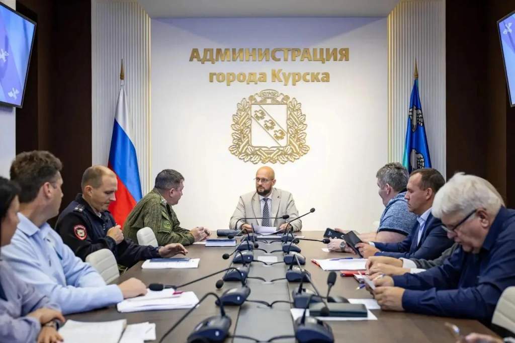 В Курске отслужившим по контракту предложат работу в мэрии