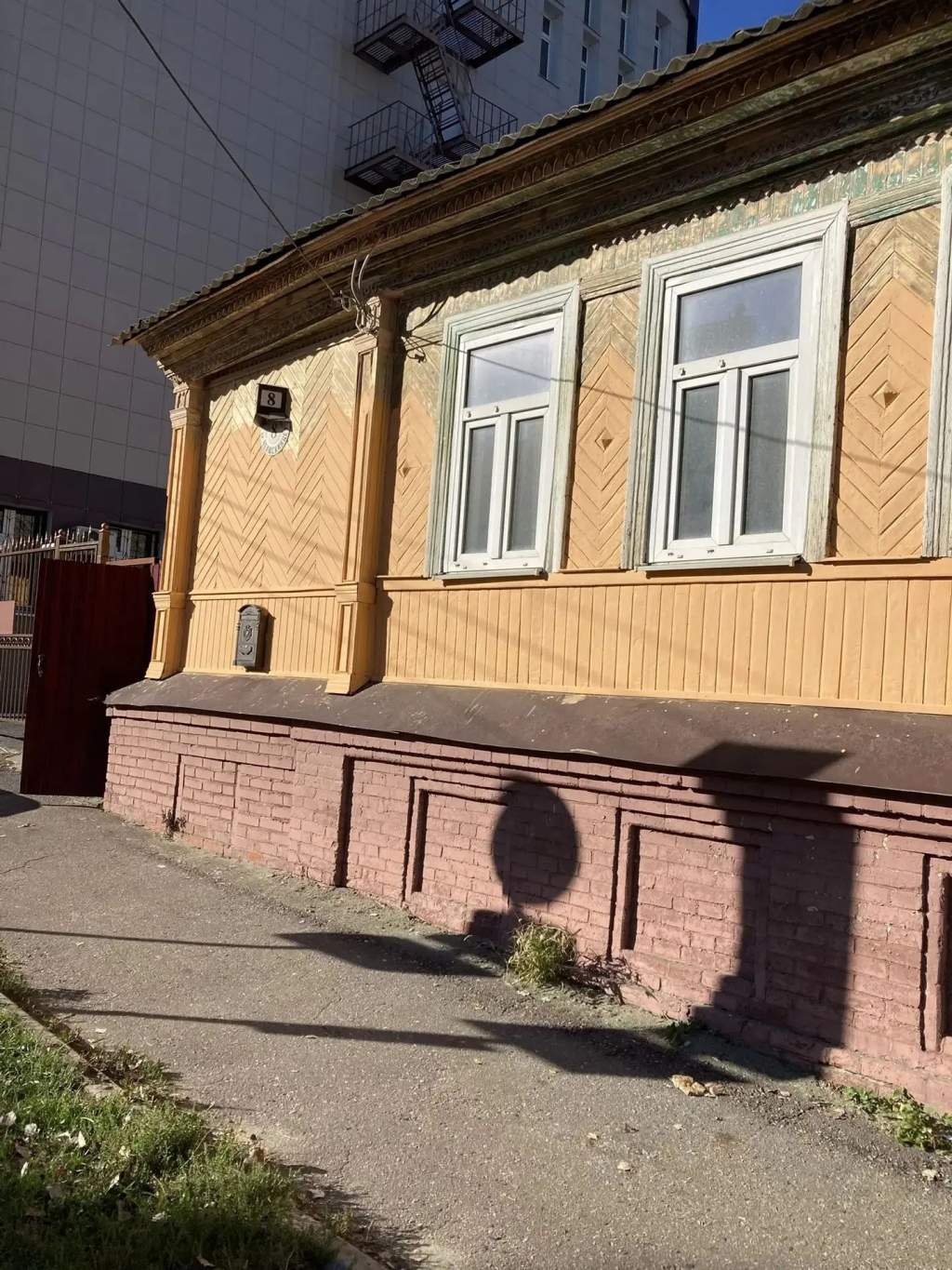 В Курске покрасили исторический дом Булгакова