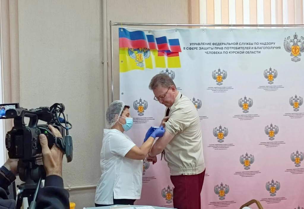 В Курской области уже 45 тысяч человек сделали прививки от гриппа