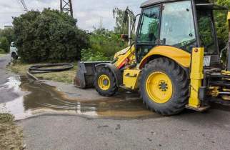 В Курске срочно ремонтируют водопровод на проспекте Кулакова