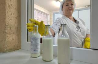 В Курске семьям с детьми до 2 лет бесплатно выдают молочные продукты