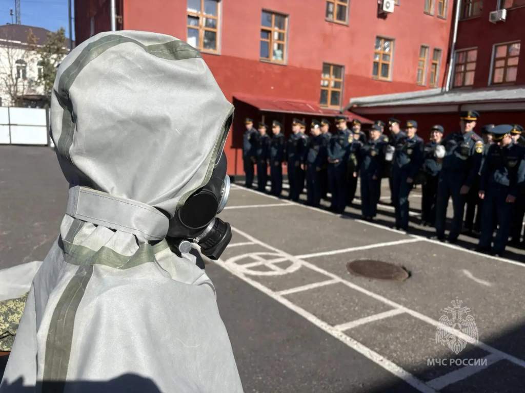 Курские спасатели завершили всероссийскую тренировку по гражданской обороне