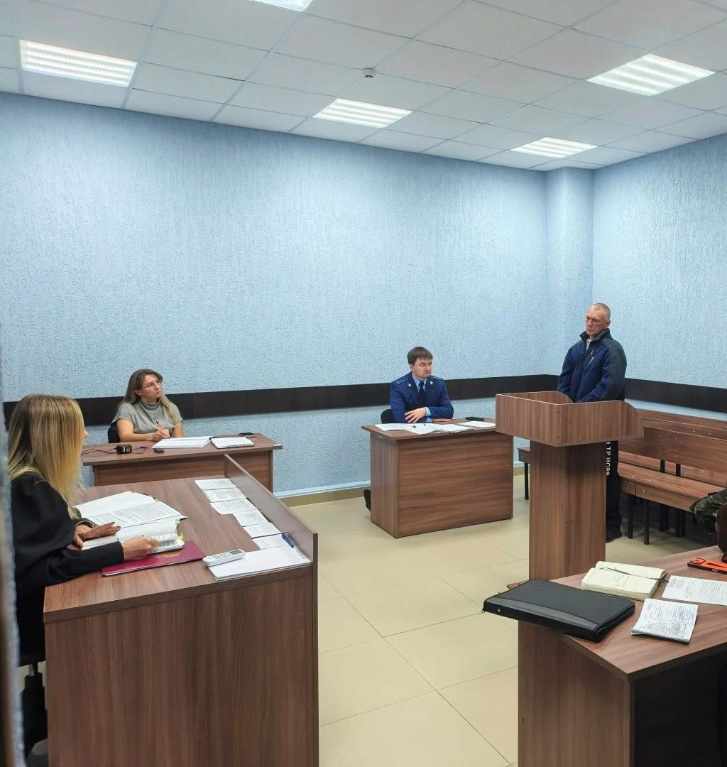 Курянин сломал челюсть пришедшему к нему выпить другу