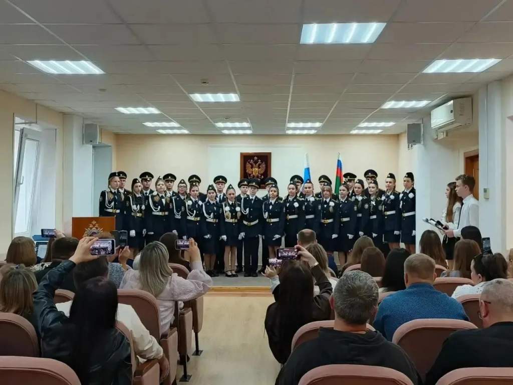 В Курске в школе № 42 открыли первый кадетский класс Следственного комитета