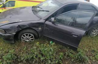 Под Курском в ДТП с двумя иномарками пострадал водитель Mitsubishi