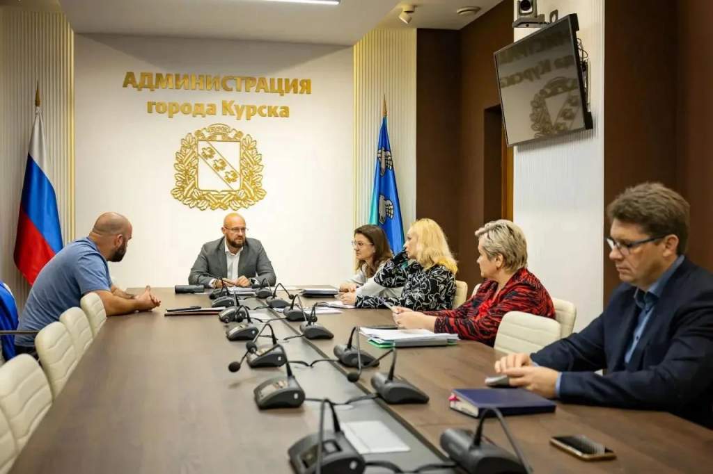 В Курске предприниматель пообещал восстановить мозаику остановки на КЗТЗ