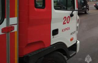 В Курске на пожаре в квартире спасли пострадавшего человека