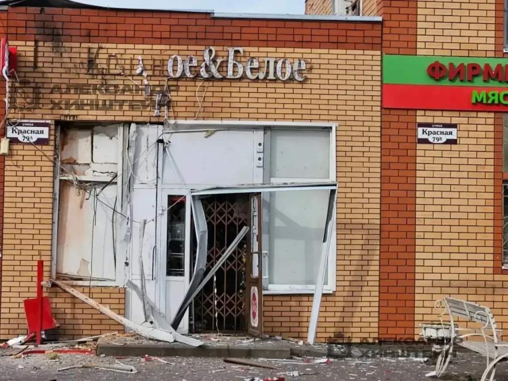 Число пострадавших при ударе по Льгову выросло до трех