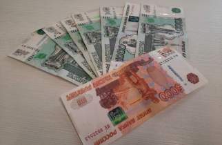 В Курской области пособие работающим родителям выплатят на 2 дня раньше