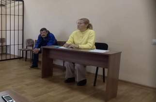 Курянин грозил отрезать голову дочери за отказ убираться
